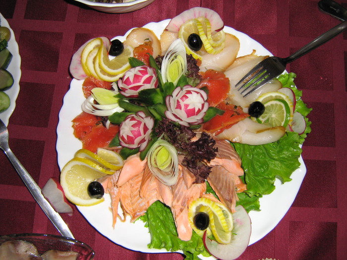 Украшение салатов и других блюд