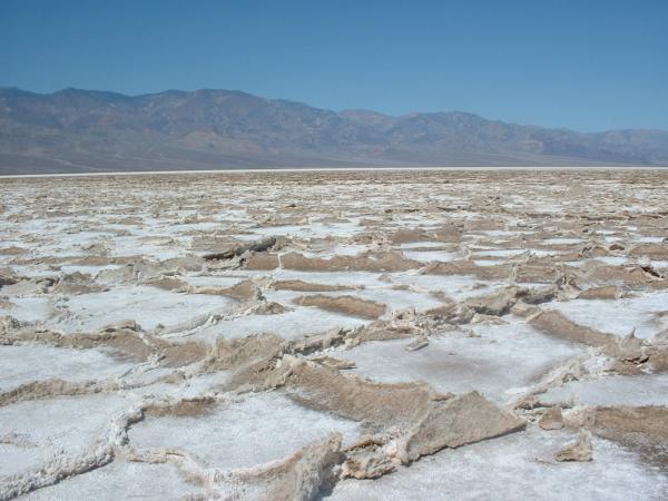 http://img1.liveinternet.ru/images/attach/b/3/18/290/18290486_Badwater_Death_Valley.jpg