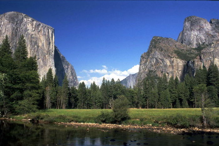 http://img1.liveinternet.ru/images/attach/b/3/18/325/18325110_800pxYosemite_National_Park.jpg