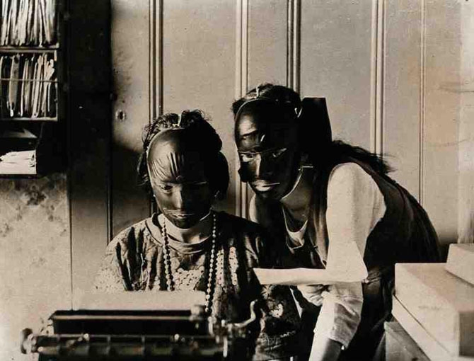 Pictures of Beauty Shops at the Beginning of the 20th Century.