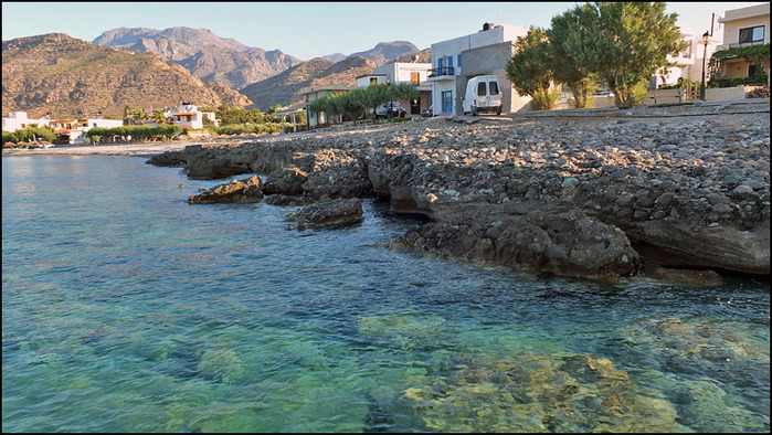 Кутсурас - маленькая рыбацкая деревушка на южном берегу Крита/3673959_1n (700x394, 157Kb)