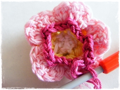 Вязание крючком. Летняя шляпка с цветком для девочки. Мастер-класс (23) (400x300, 100Kb)