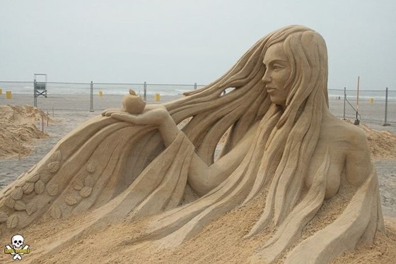 Карл Хара. Бесконечная скульптура из песка