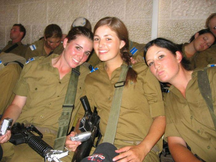 israeli_defense_force_girls_gone_wild_25 (700x525, 79Kb)