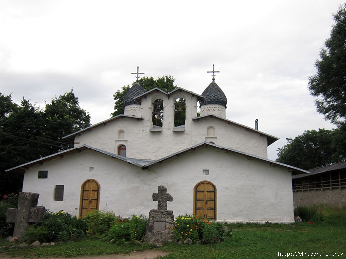 Псков, Церковь Покрова от Пролома (4) (700x525, 232Kb)