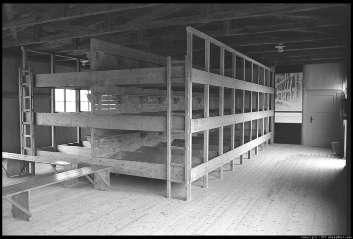 dachau-barracks-60.4 (700x474, 187Kb)