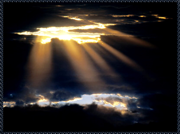 BN621_1-FB~Light-Through-Dark-Clouds- (700x524, 201Kb)
