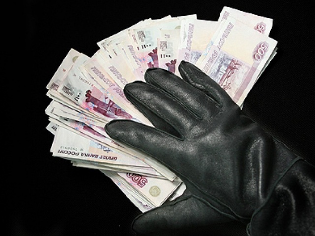 Куряне с помощью полицейских похитили 10 миллионов рублей