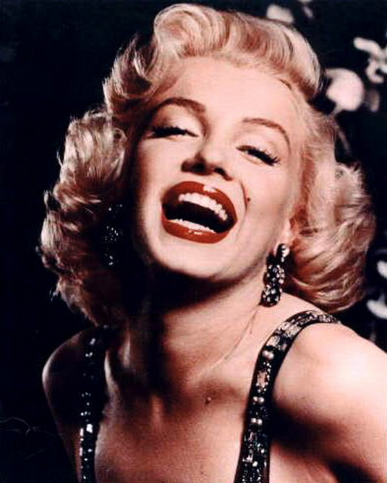 kinopoisk.ru-Marilyn-Monroe-38616 (560x700, 100Kb)