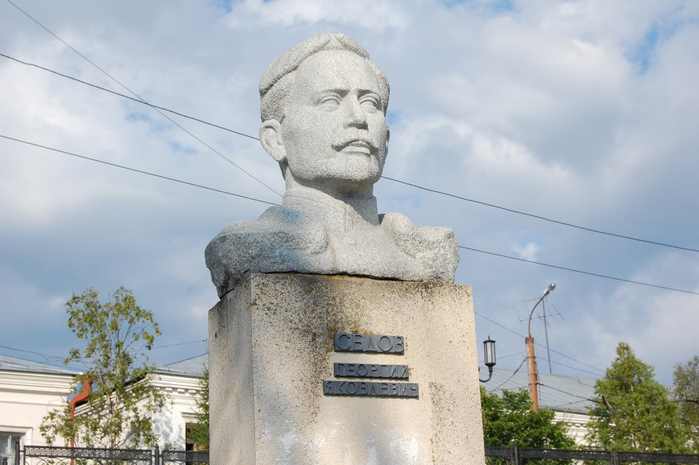 Georgiy_Sedov_Bust_14Aug10 (700x465, 327Kb)