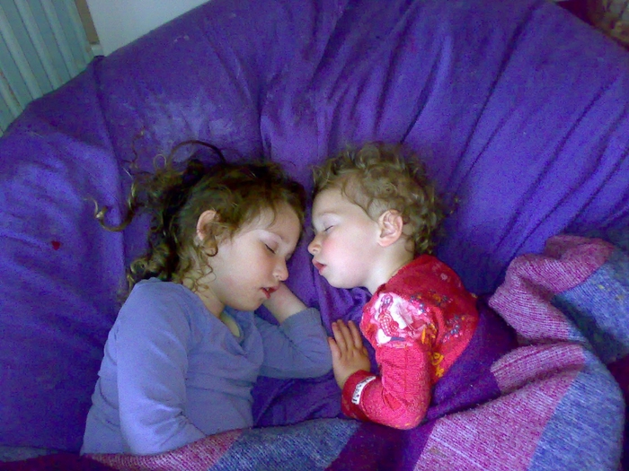 sleeping small children Pictures17 (700x525, 310Kb)
