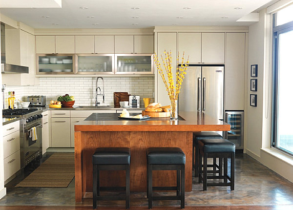 white-kitchen-cabinets-stainless-steel-countertops-wood-accents (600x430, 204Kb)