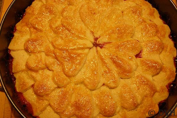 Klubnichnuj-pirog10 (600x400, 82Kb)