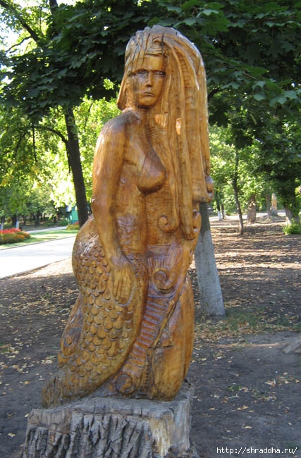 скульптуры из дерева
