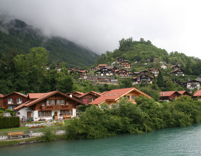 Interlaken Switzerland 1246080831 (700x541, 475Kb)