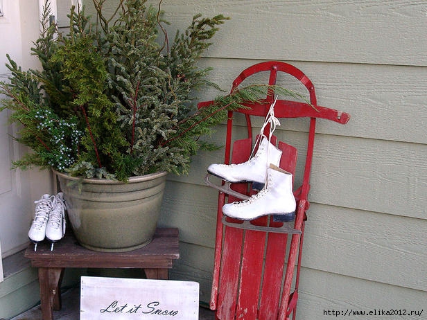 4800487_HolidayUGC_ninnaraewinterfrontporchdisplay_s4x3_lg (616x462, 213Kb)