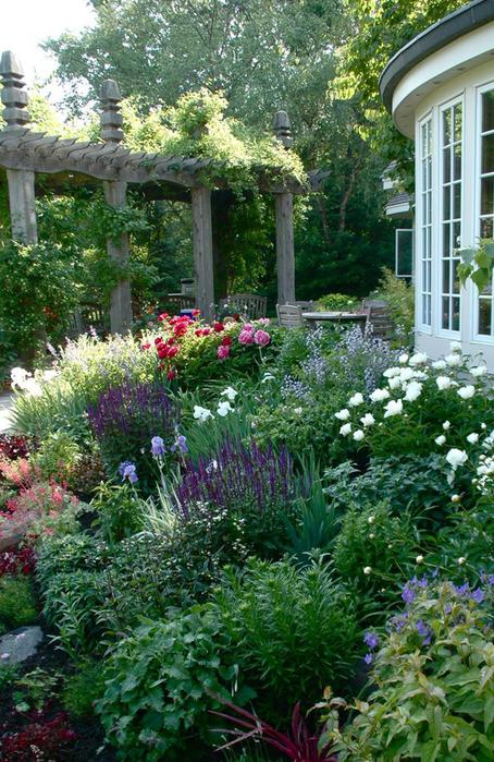 Ландшафтный дизайн садовых двориков