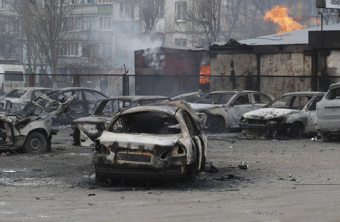 Обстрел в Мариуполе: новые жертвы противостояния в Донбассе