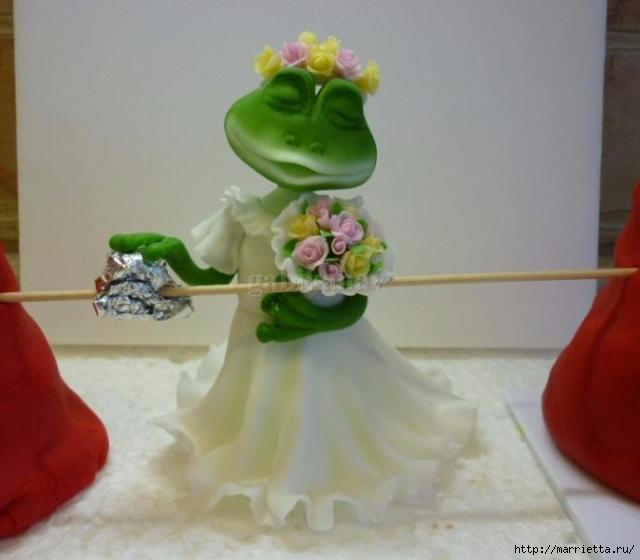 Лягушачья свадьба. Лепка из сахарной мастики (17) (640x560, 100Kb)
