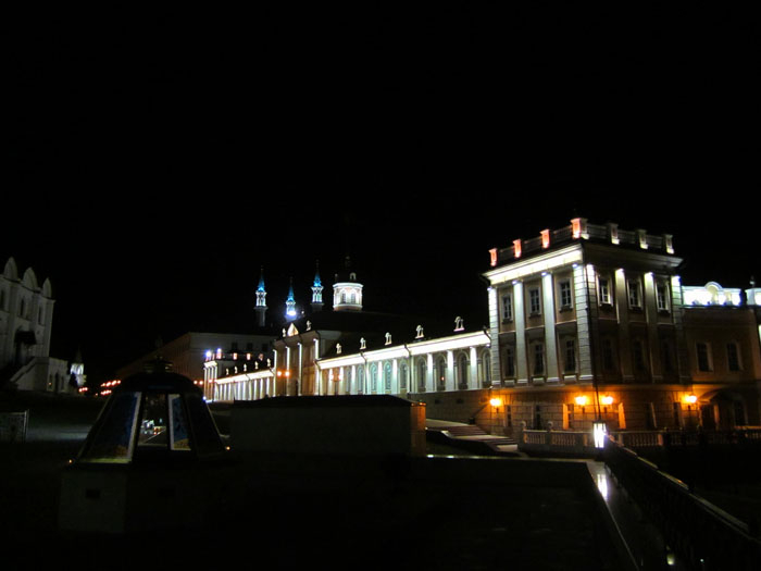 Казанский кремль 2 (700x525, 135Kb)
