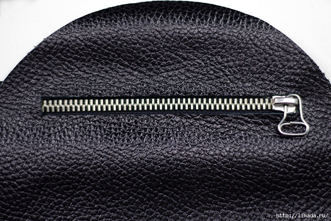 diy leather round clutch by www.fashionrolla.com-7(650x433, 317Kb)
