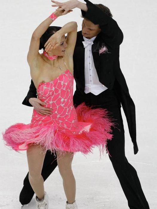 http://img1.liveinternet.ru/images/attach/c/0/38/497/38497694_Obiazatielnyi_taniets_2009_01_09_Reuters_JohannesEisele.jpg