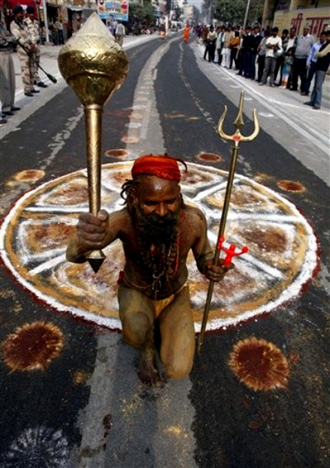 Индусский фестиваль Кумбха Мела (Kumbh Mela), Джайпур, Индия, 9 февраля 2010 года.