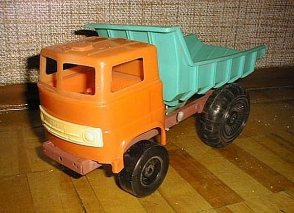 Простые советские игрушки (600x435, 71Kb)