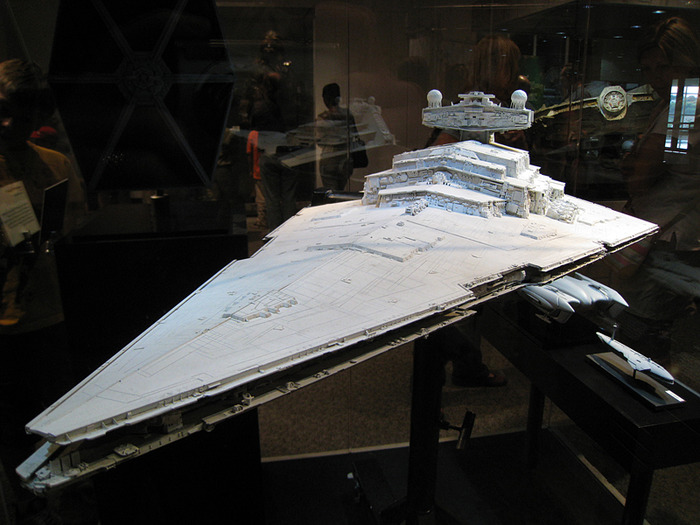 Выставка реквизита Star Wars-Science Museum of Minnesota - Star Wars Where Science Meets Imagination 97700