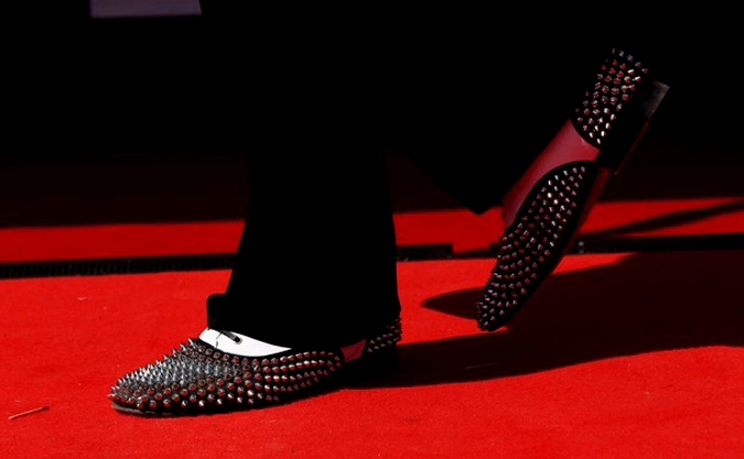 Стильные разработки Christian Louboutin на 'Le Carrosse Noir And The Loubi's Angels', в Палм-Бич-казино во время 63-его ежегодного Каннского кинофестиваля в Каннах, Франция, 17 мая 2010 года.