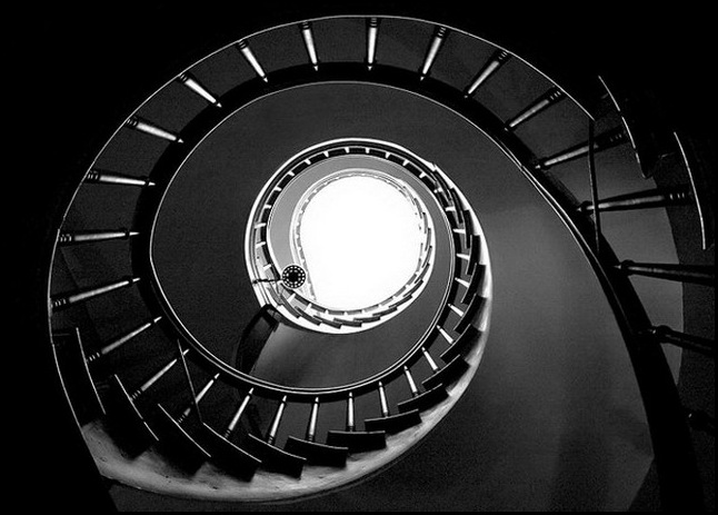 Винтовые лестницы – большая подборка фотографий