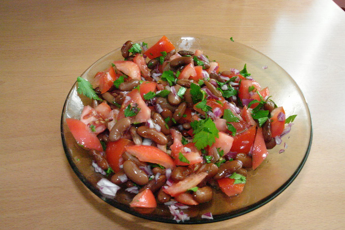 Салат с фасолью и помидорами DSC03721 (699x466, 123 Kb)