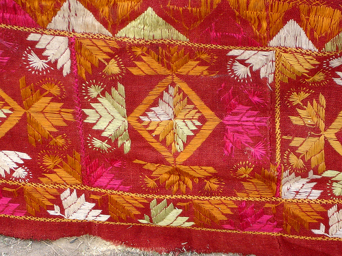 Индийская вышивка phulkari 