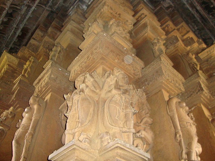 ИНДИЯ: Храмы Кхаджурахо (The Temples of Khajuraho) 54676