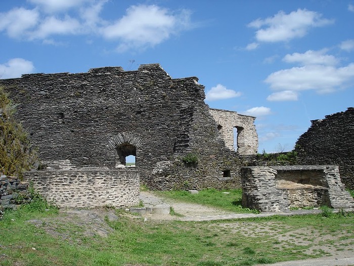 Le chateau de Bourscheid - ЗАМОК Буршейд 51618