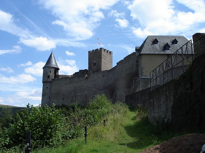 Le chateau de Bourscheid - ЗАМОК Буршейд 55216