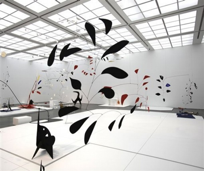 Александр Колдер и современное искусство: форма, Весы, Джой выставка в Чикаго (Alexander Calder and Contemporary Art: Form, Balance, Joy exhibit in Chicago), 26 июня 2010 года.
