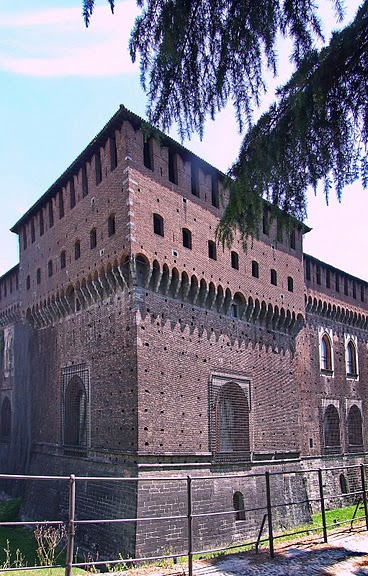 Замок Сфорца (Castello Sforzesco) 22140