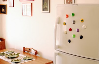 Необычные магниты для украшения холодильника