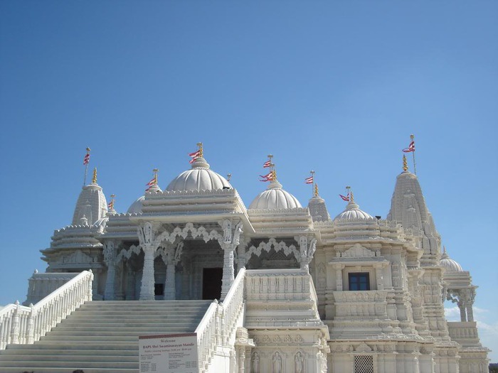 «Шри Сваминараян Мандир» – красивейший индуистский храм в Канаде