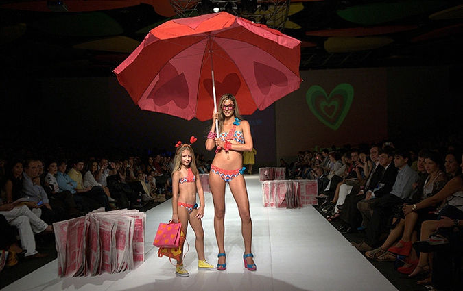 Colombia Moda шоу в Медельин, Колумбия, 28 июля 2010 года.