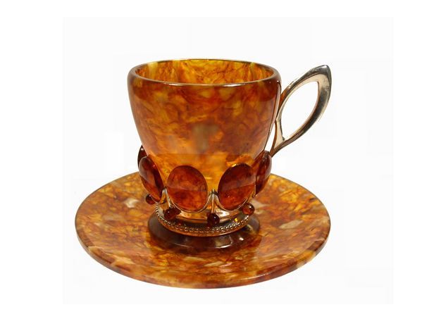 Кофейные чашки из натурального янтаря. (599x453, 26Kb)