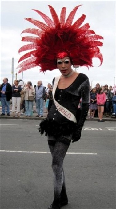 Ежегодный гей-парад в Брайтоне, Англия, 7 августа 2010 года.