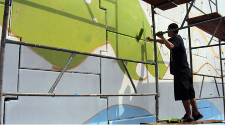 Самое огромное граффити в мире размером 35000 квадратных метров!