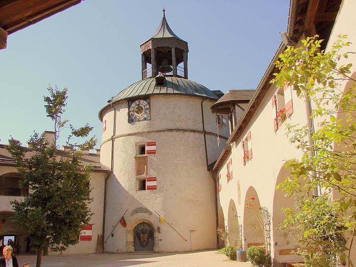 Замок Хоэнфервен (нем. Burg Hohenwerfen) 30182