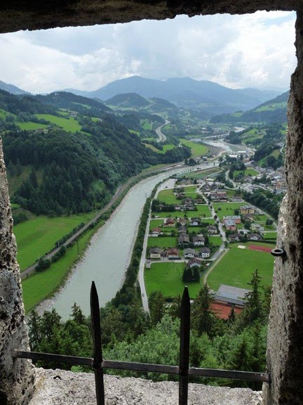 Замок Хоэнфервен (нем. Burg Hohenwerfen) 87485