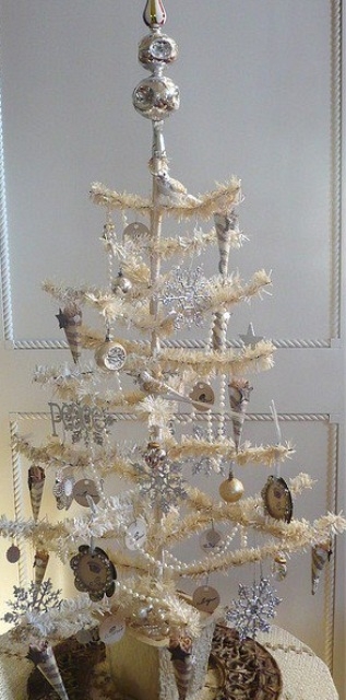 рождественская елка в винтажном интерьере (37) (317x640, 153Kb)