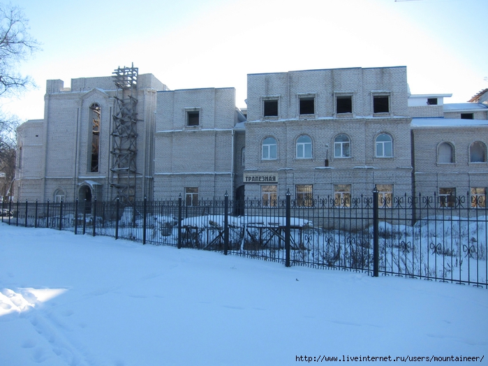 Всесвятская церковь из парка им. Дурова