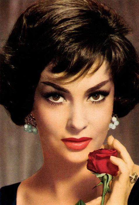 kinopoisk.ru-Gina-Lollobrigida-1789440 (476x700, 84Kb)