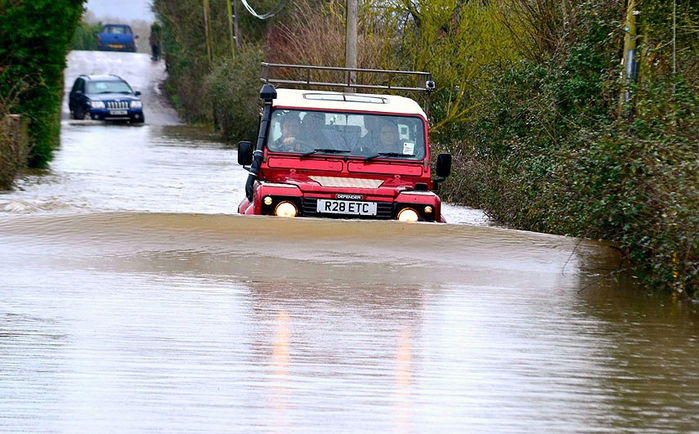 Наводнение в Сомерсет: Мурленд откачивается